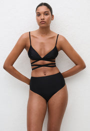 Wrap Triangle Top - Black - Matteau